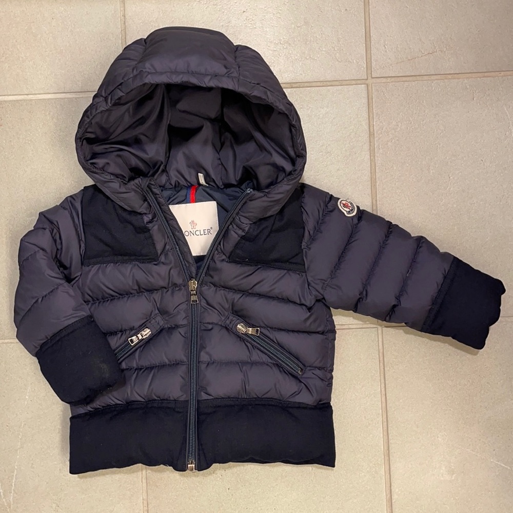 Authentic Moncler UNISEX jacket ‼️